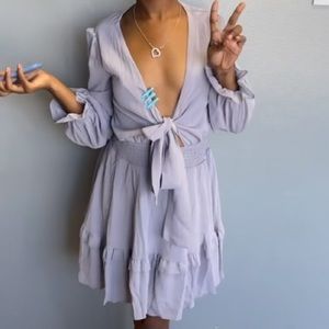 I’m selling my grey dress (small ) I only worn once and it’s in great condition.